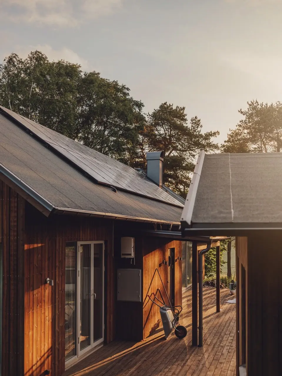 Hus i halland med solpaneler
