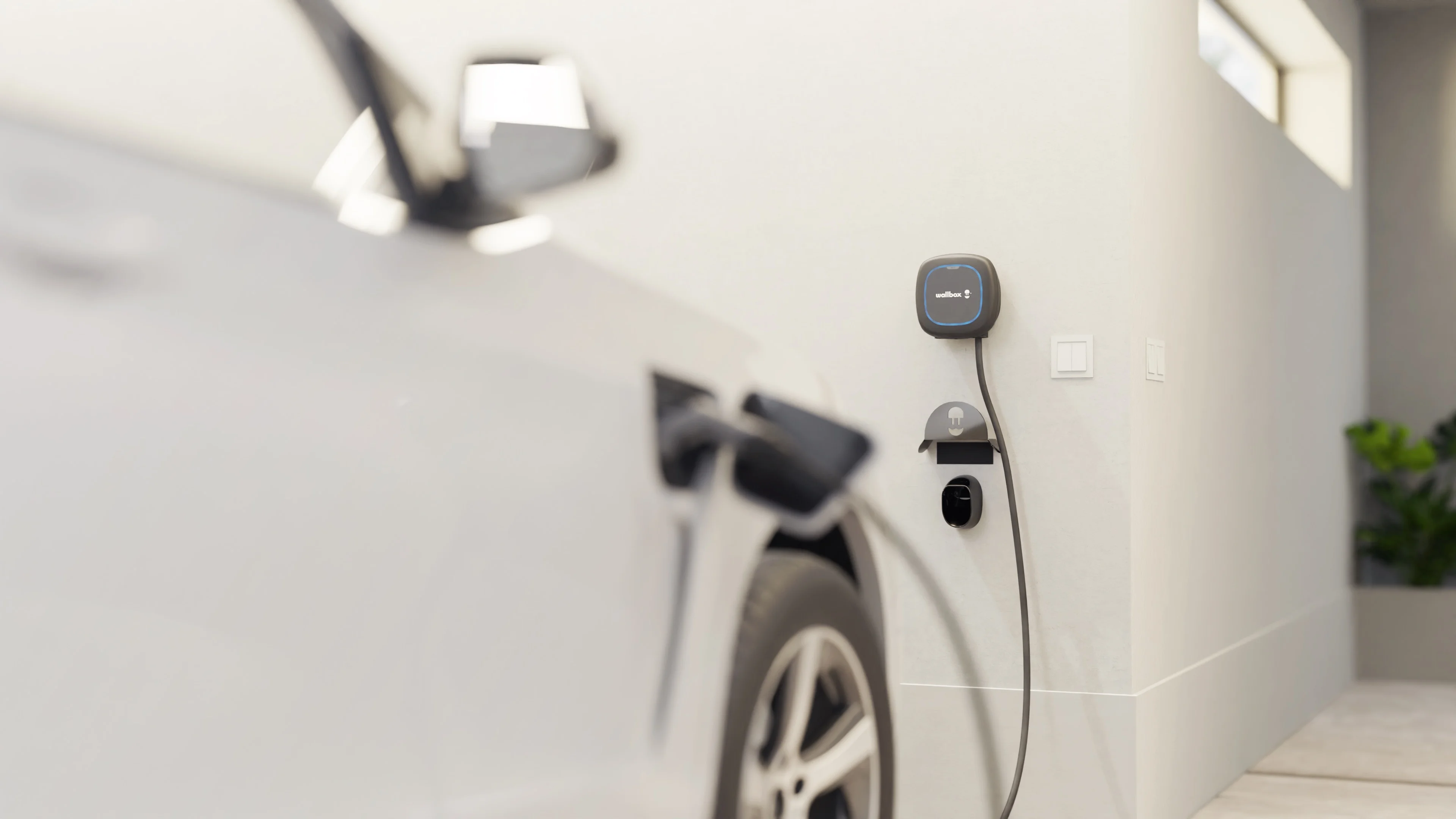 CARGADOR DE VEHÍCULO ELÉCTRICO - Svea Solar